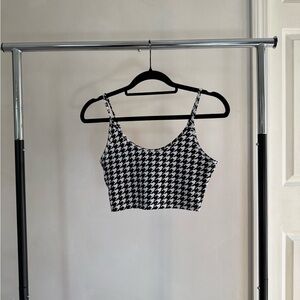 SHEIN Black and White Houndstooth Crop Top